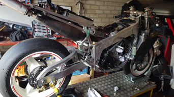 RG500 frame mod rebuild 2.jpg